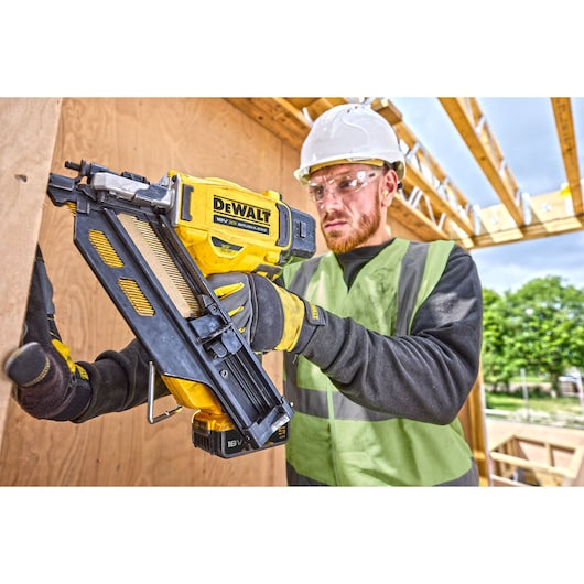 DeWalt DCN930N-XJ - Pregadora de estruturas sem escovas XR 18V sem carregador/bateria
